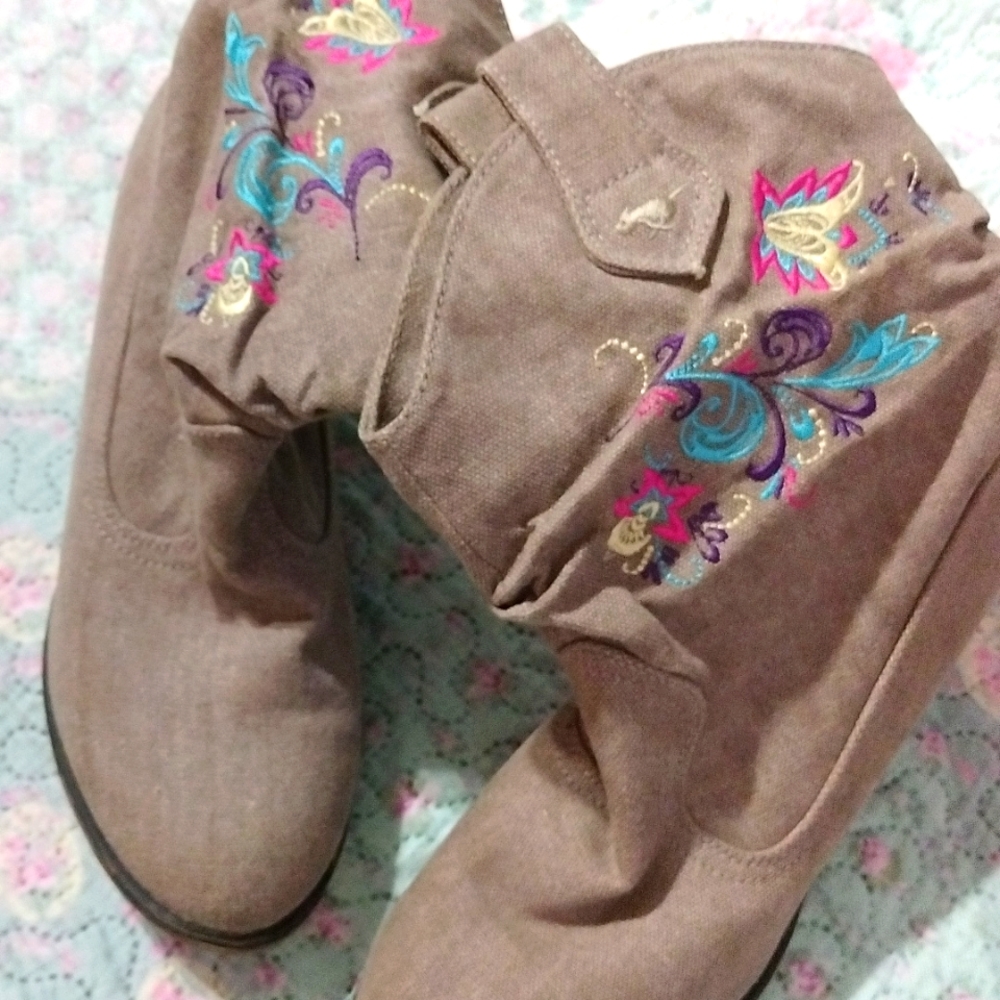 Rocket dog boots